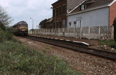 Neuville - TH 82-3542.jpg